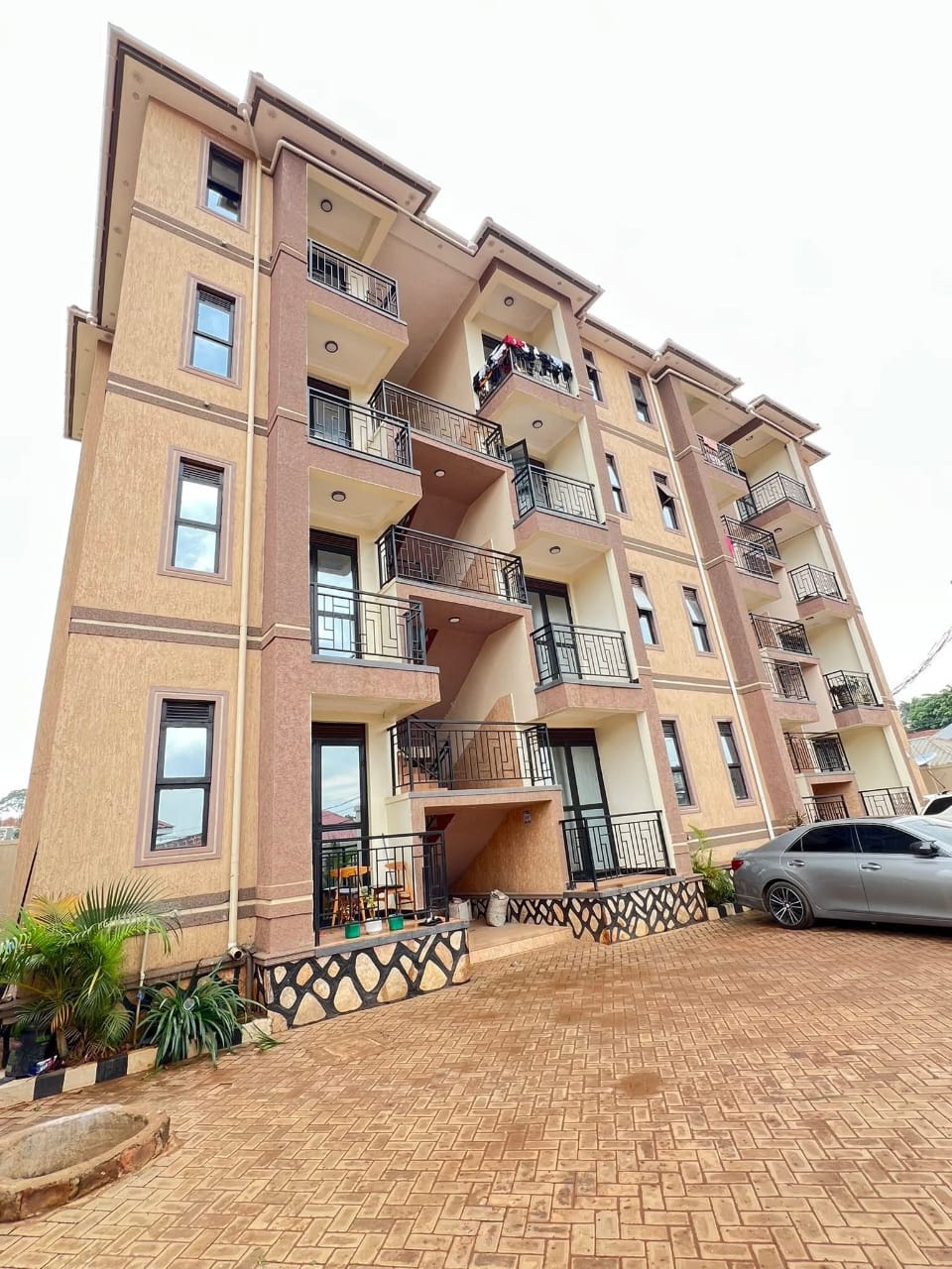 Kyanja 16 Units 10% pa - Fractional Real Estate Investment